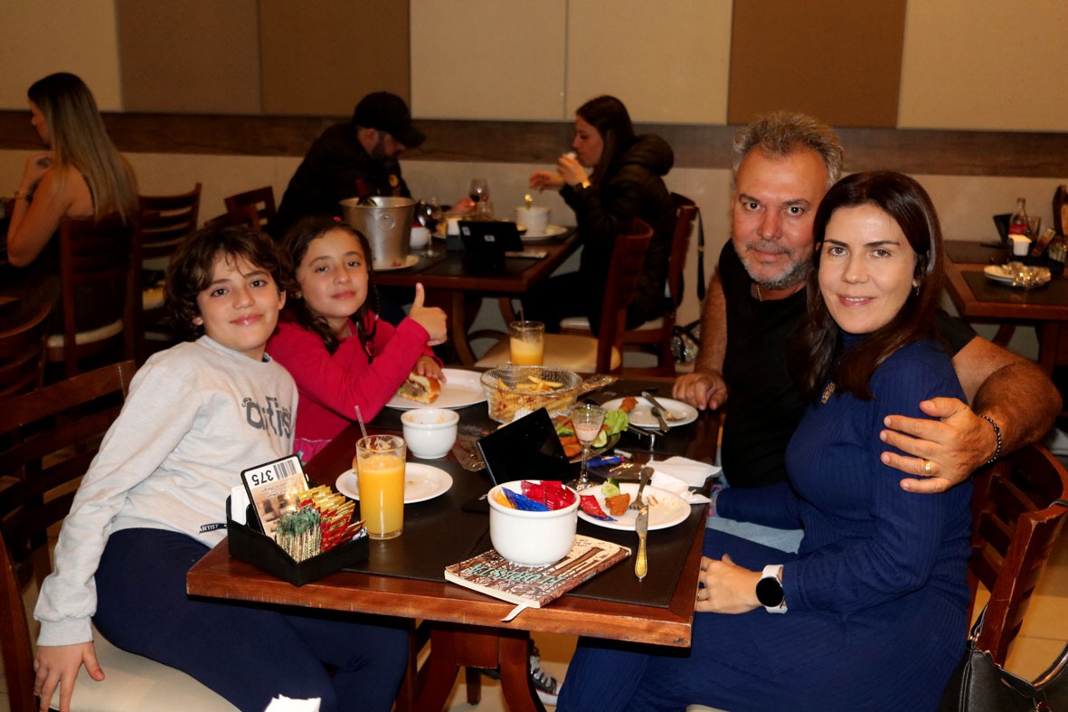 Leia mais sobre o artigo A SEMANA NO RESTAURANTE SCALLET – 02/05/2025