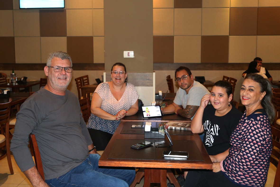 Leia mais sobre o artigo A SEMANA NO RESTAURANTE SCALLET – 26/04/2025